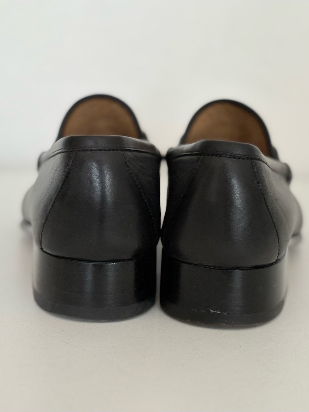 Gucci Black Leather Loafers with Red & Green Web and Gold Horsebit - Picture 5 of 13